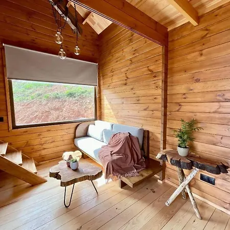Mountain Eco Shelter 5 *